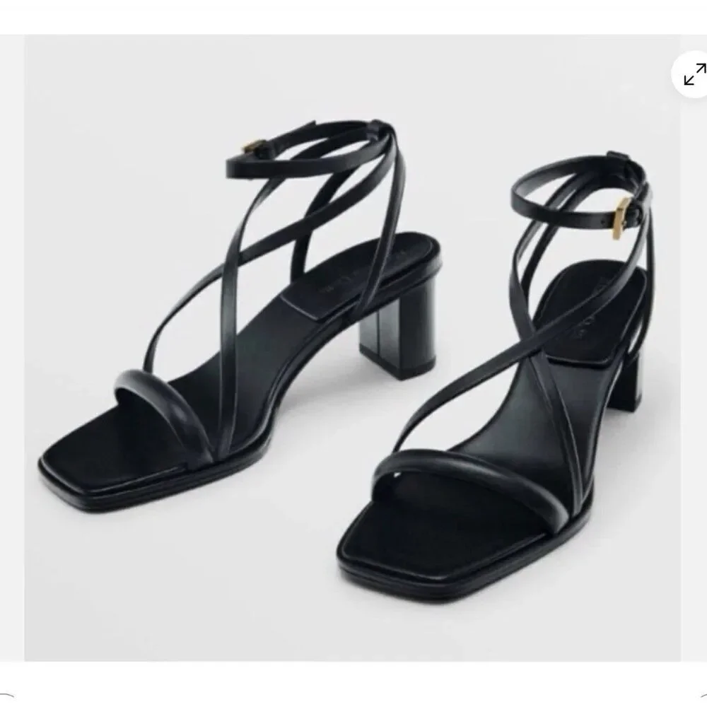 Massimo Dutti Strappy Leather Block Heel Sandals EU 40 US 9 Black 1602/250 NWT
